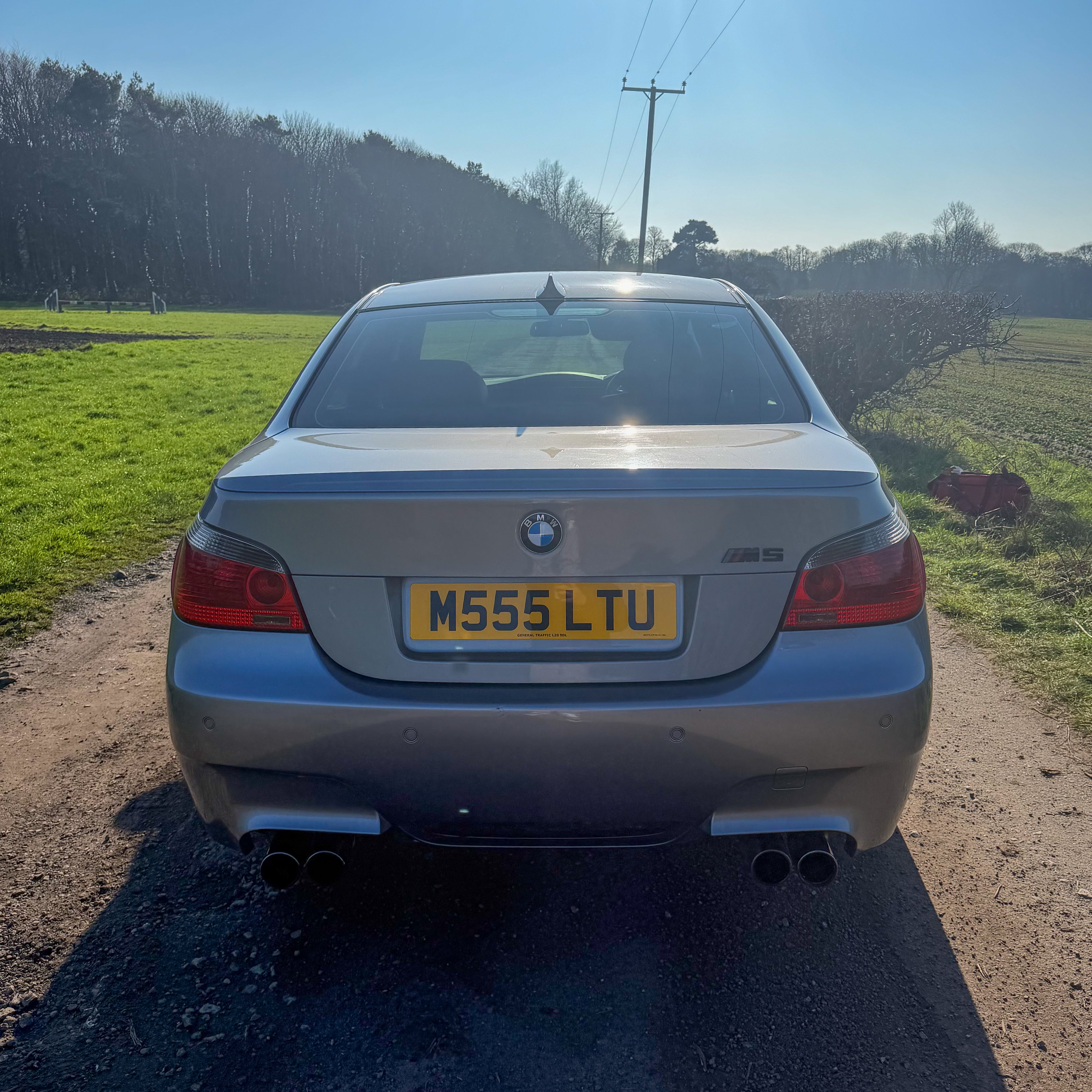 BMW E60 M5 V10 - 2005