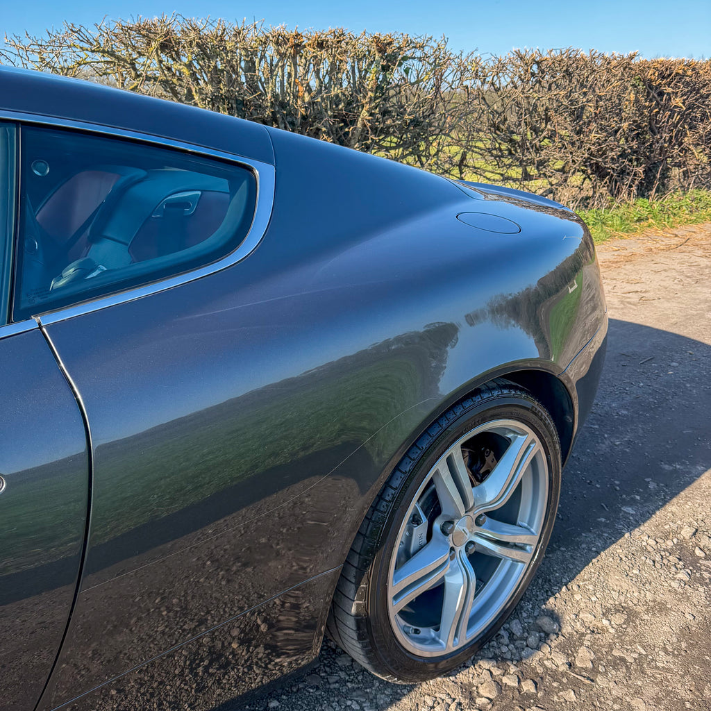 Aston Martin DB9 6.0 V12 Sport Pack - 2006