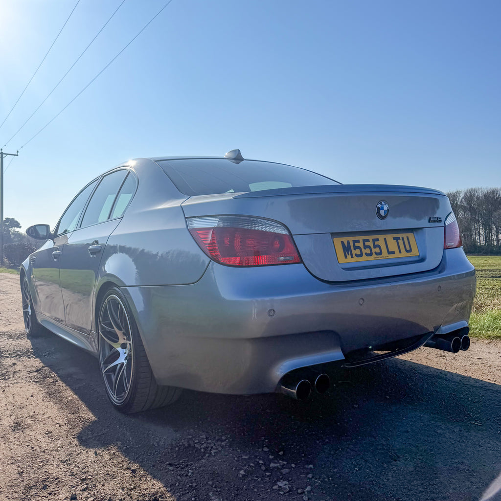 BMW E60 M5 V10 - 2005