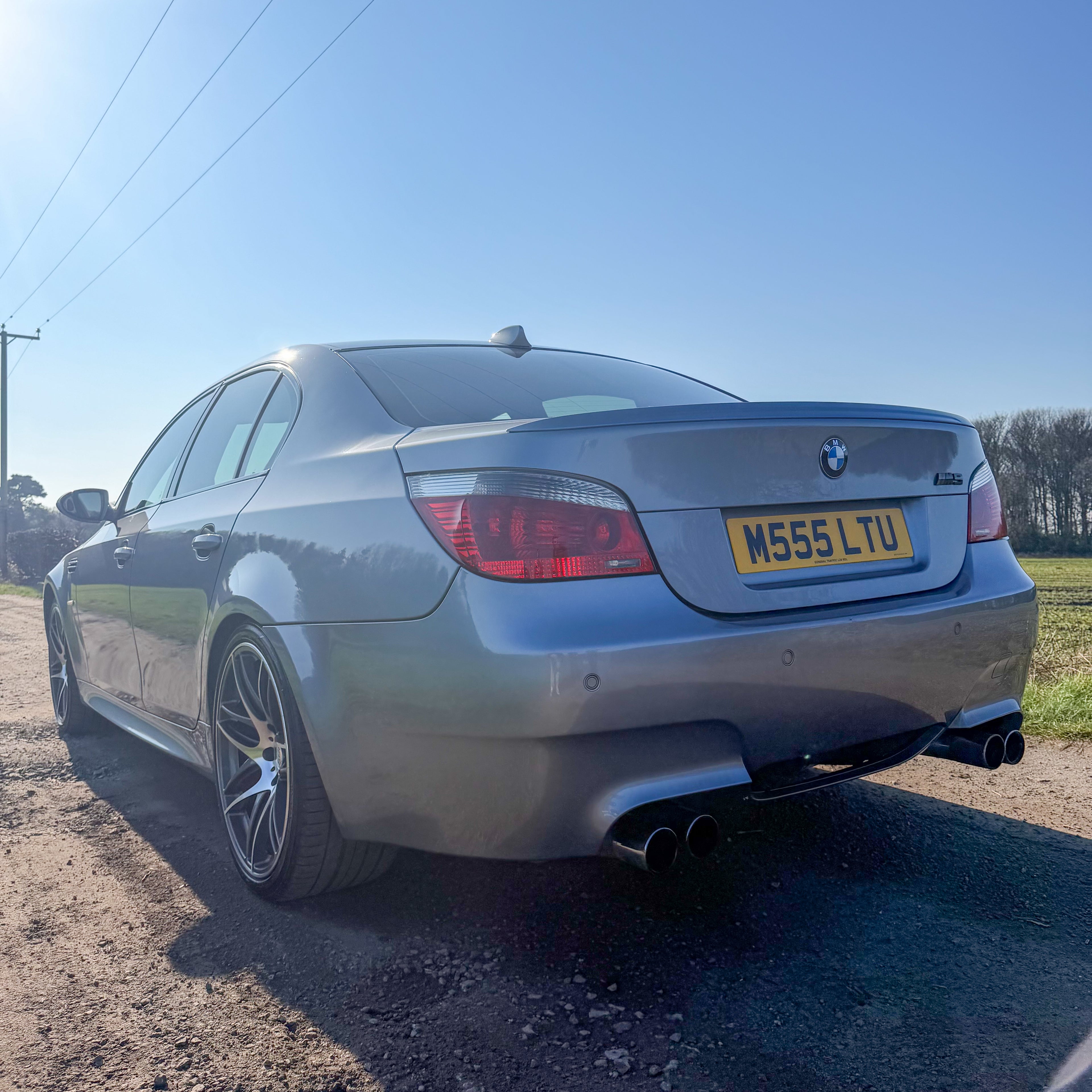 BMW E60 M5 V10 - 2005